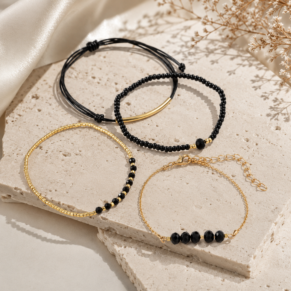 Set 4 Bracelets Boho Femme Perles Pierre Noire — Bracelets Bohème Faits Main, Bijou Tendance Été Doré