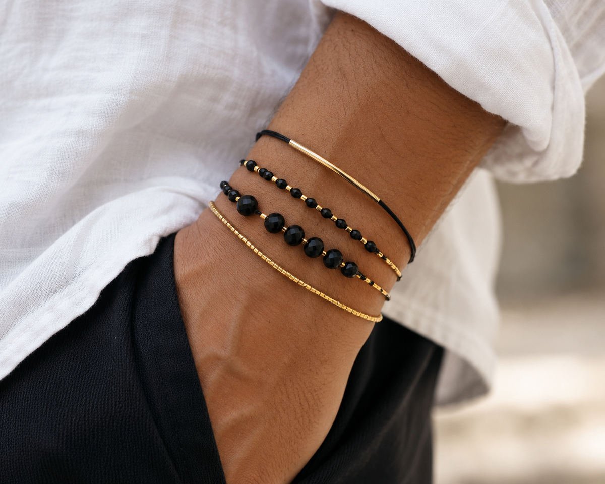 Set 4 Bracelets Boho Femme Perles Pierre Noire — Bracelets Bohème Faits Main, Bijou Tendance Été Doré